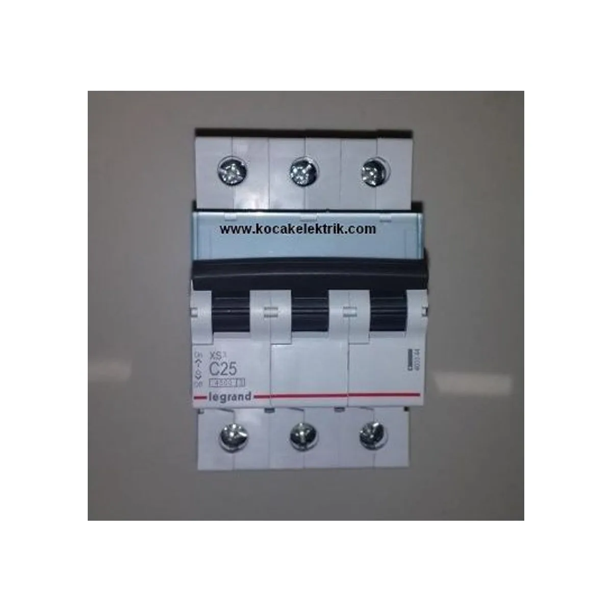 C 3X25 W OTOMAT 4,5KA(303453)
